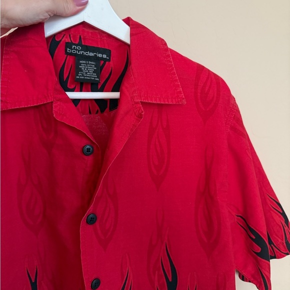 Y2K No Boundaries Flame Barbed Wire Printed Button Down Short Sleeve Shirt Small - Picture 6 of 7